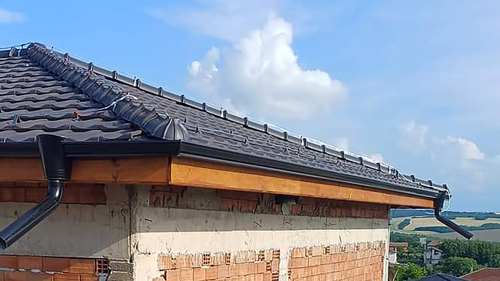 Sistem pluvial Lindab Rainline complet — jgheaburi și burlane în Baraolt
